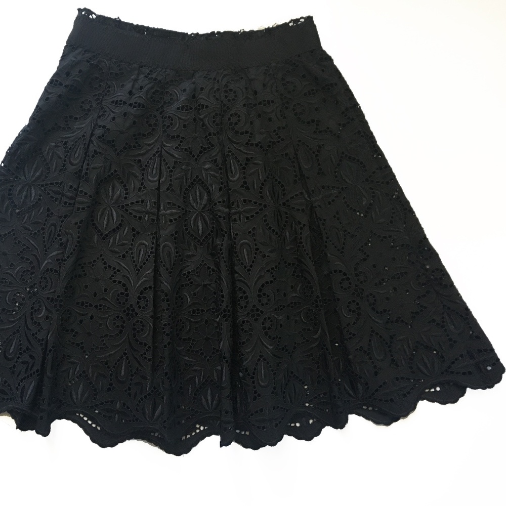 Elie Tahari Black Lace Silk Knee-length Skirt